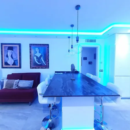 Апартаменты Piso De Vacaciones Moderno *